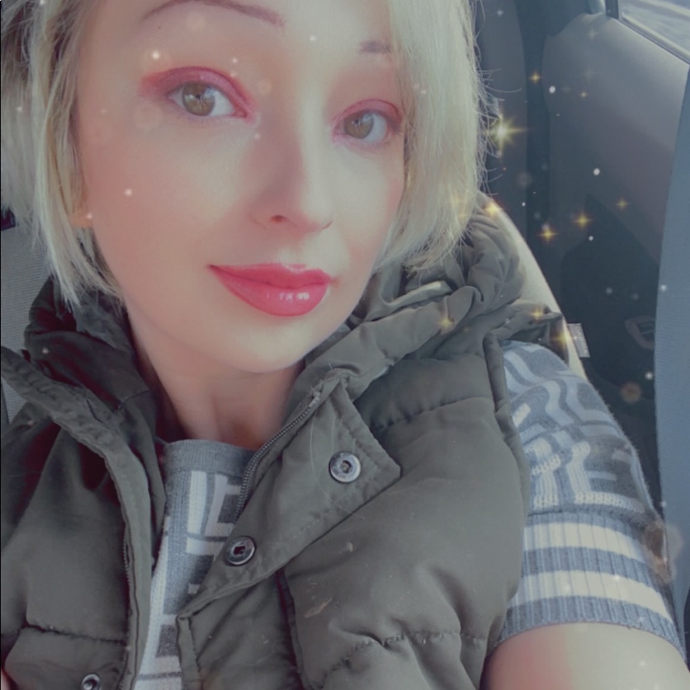 Meet your Posher, Brittny